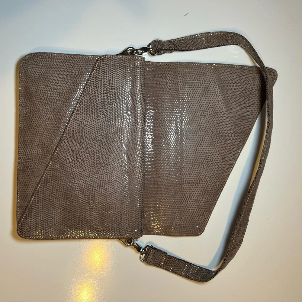 Van Eli Clutch Purse Handbag Faux Suede Snakeskin Pattern